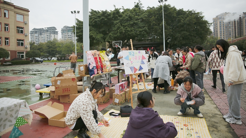 文化周|共享閑置，“集市”行樂，四川海蓉開展愛心集市公益活動